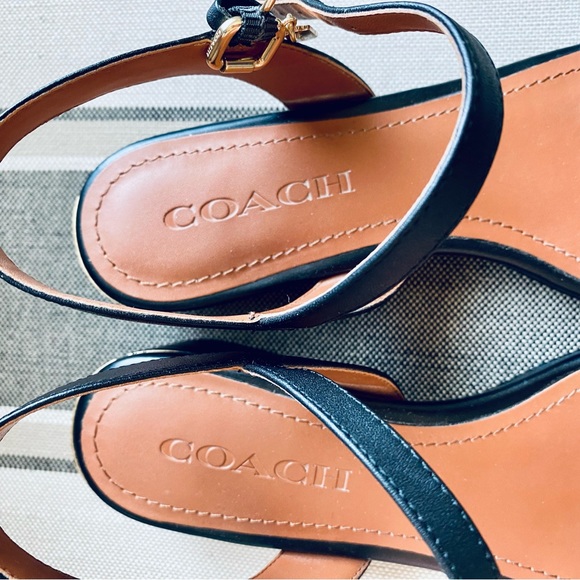 Coach Black Leather 2" Block Heel Gold Hardware Sandals Shoes Size 7 - Picture 12 of 13